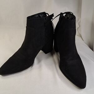 UNISA Embroidered Black Ankle Boots Women's Size 9